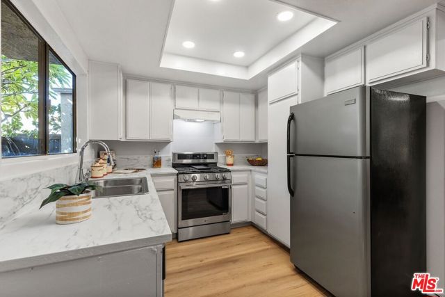 1230 South Mayflower Avenue, D photo 11