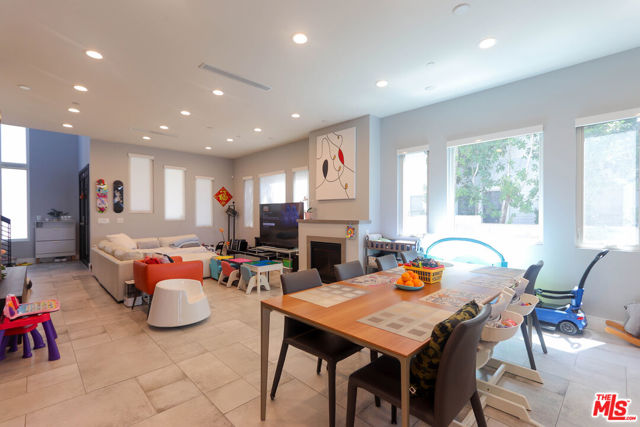 1670 Asbury Drive, Pasadena CA: https://media.crmls.org/mediaz/4e448acc-3df3-4c79-a768-09aa87a5264f.jpg