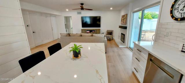 3322 Rainbow Creek Circle, Thousand Oaks CA: https://media.crmls.org/mediaz/4e44b51b-0eb5-448a-bec4-aa04a7ca85e5.jpg