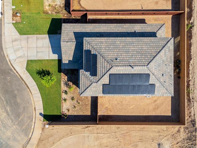 2504 Vista Del Mar Lane, Imperial CA: https://media.crmls.org/mediaz/4e44c089-058a-46f3-b9b2-612ff2bd53dc.jpg