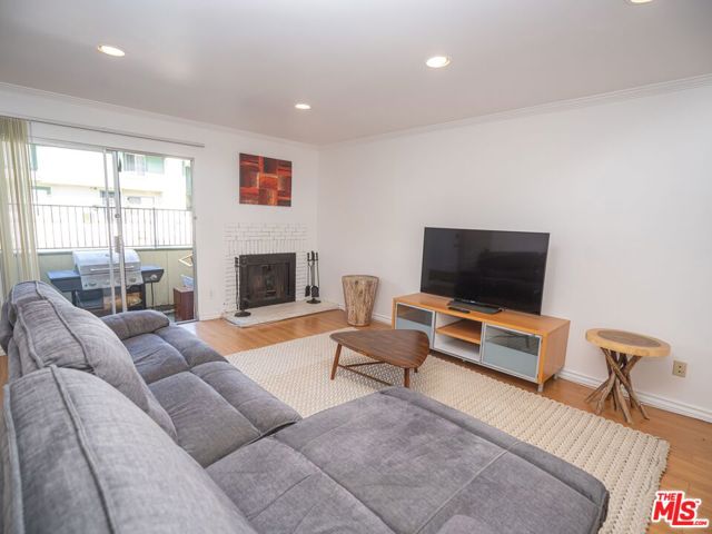 9740 Sepulveda Boulevard, 31 photo 3