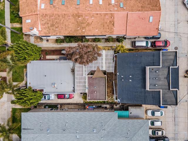 4851 Narragansett Ave, San Diego CA: https://media.crmls.org/mediaz/4e44c4fa-8a71-4488-bafc-4773ef7ec223.jpg