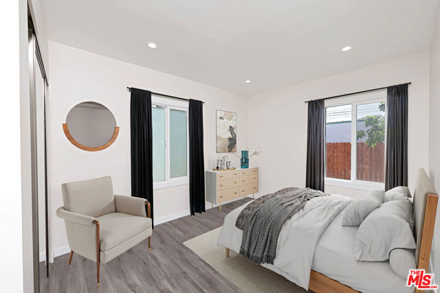 3653 Falcon Avenue, Long Beach CA: https://media.crmls.org/mediaz/4e450ab8-716f-4271-ad46-8dcdfc875ee9.jpg