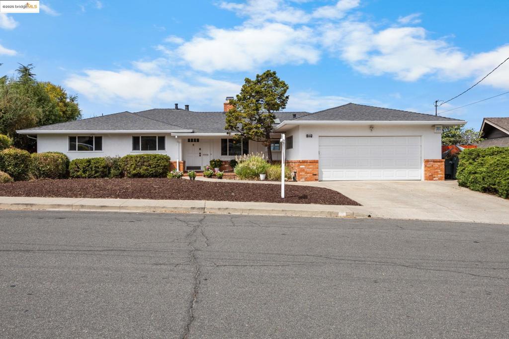 1834 Skyview Dr