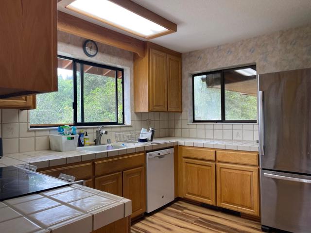 450 Hawk Ridge Road, Boulder Creek CA: https://media.crmls.org/mediaz/4e452f1d-2ae4-4300-aa5d-54b4ac79c0fb.jpg
