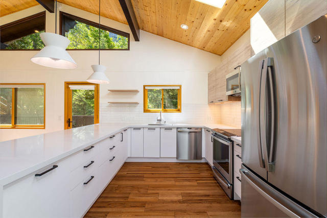 24718 Fern Valley Road, Idyllwild CA: https://media.crmls.org/mediaz/4e4548fa-9403-494a-ae0e-b2a4be04d1fa.jpg