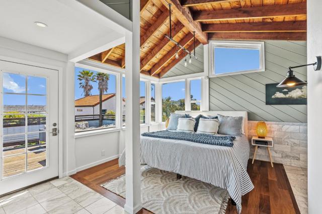 22956 E Cliff Drive, Santa Cruz CA: https://media.crmls.org/mediaz/4e462484-00f0-490a-9436-de0f948312c4.jpg