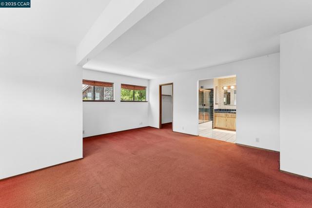 6201 Hillside Dr, El Sobrante CA: https://media.crmls.org/mediaz/4e467b2c-ae3b-4967-bf81-170d146e079e.jpg