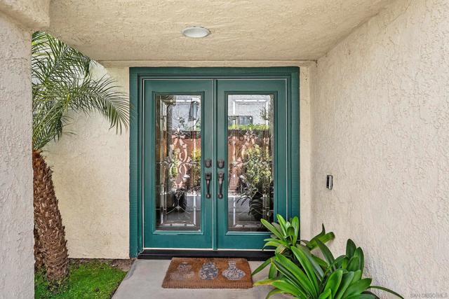 15462 Avenida Rorras, San Diego CA: https://media.crmls.org/mediaz/4e469235-ab83-4ea2-9b22-0f53a0693171.jpg