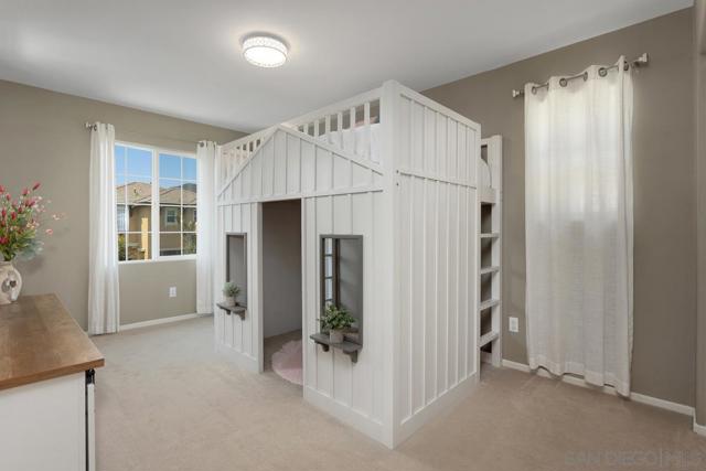 259 Oberlander Way, Fallbrook CA: https://media.crmls.org/mediaz/4e479255-8347-44b8-b4aa-719570ec395d.jpg
