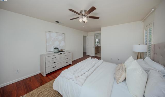 555 Centre Court Dr, Tracy CA: https://media.crmls.org/mediaz/4e485fd8-6446-487f-a10d-76c5315f6ba5.jpg