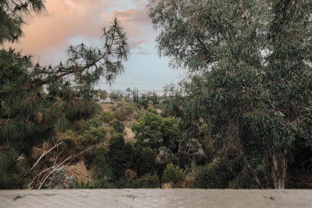 4033 S Hempstead Cir, San Diego CA: https://media.crmls.org/mediaz/4e49070a-bf9c-4d8c-b692-0c7620f1901d.jpg