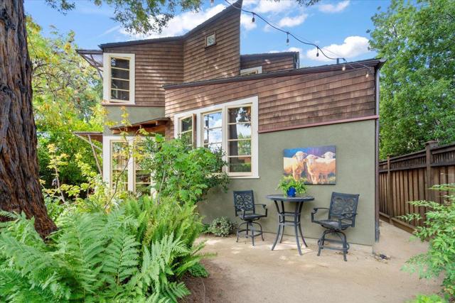 705 University Avenue, Los Altos CA: https://media.crmls.org/mediaz/4e493e52-1e35-4022-909f-fb6a136259b3.jpg