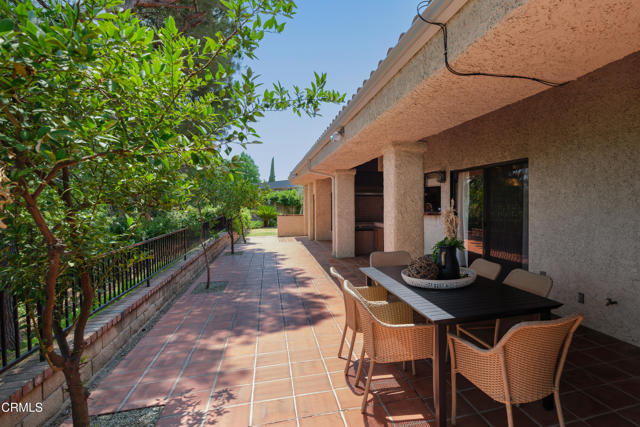 872 Flores De Oro, South Pasadena CA: https://media.crmls.org/mediaz/4e49b0fb-a939-4748-bbf1-4a795b479066.jpg