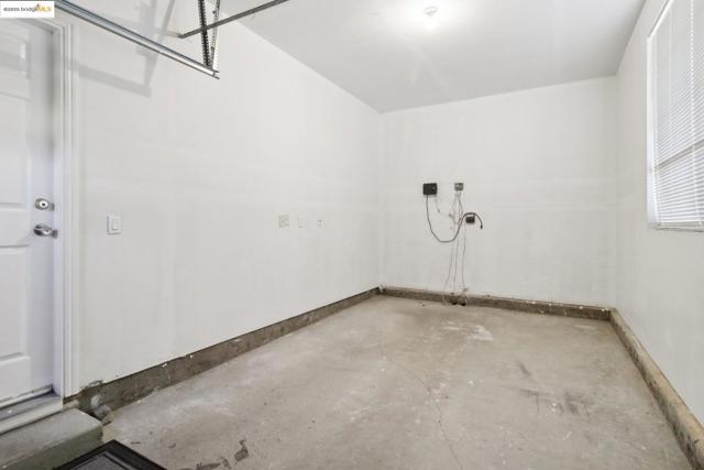 1838 Buck Mountain Ct, Antioch CA: https://media.crmls.org/mediaz/4e4ac199-b7dd-44ef-a37a-bd3af2938e4f.jpg