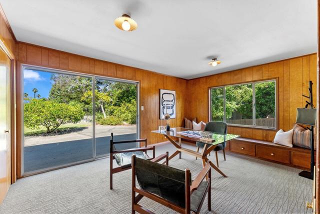 4936 Alzeda Drive, La Mesa CA: https://media.crmls.org/mediaz/4e4b7830-96c3-446d-807a-d948401a7214.jpg