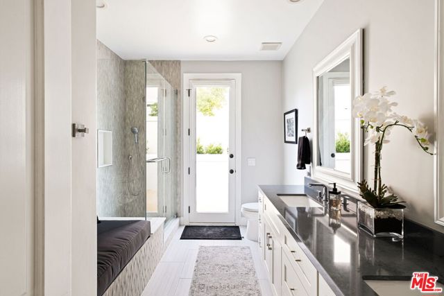 6 Bed Home for Sale in Calabasas, California
