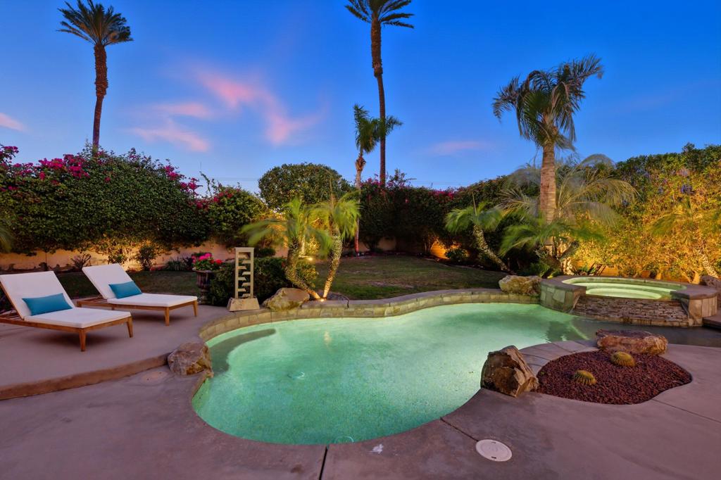 MLS #219136992DA image #2