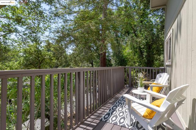 151 La Espiral, Orinda CA: https://media.crmls.org/mediaz/4e4ce553-ac32-4d75-9cc9-0fa7804c74ea.jpg