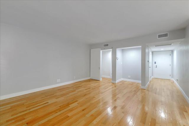 1203 N Sweetzer Avenue, West Hollywood CA: https://media.crmls.org/mediaz/4e4e2548-214a-46d1-9aa5-de0b777eca61.jpg
