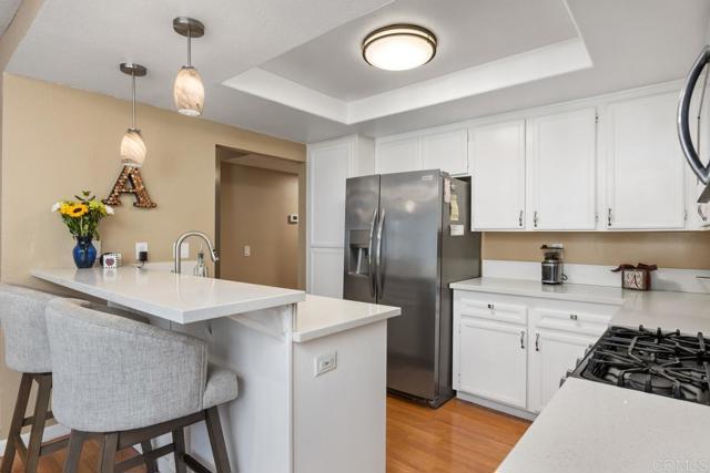 Detail Gallery Image 20 of 46 For 325 N Melrose Dr #a,  Vista,  CA 92083 - 2 Beds | 2 Baths