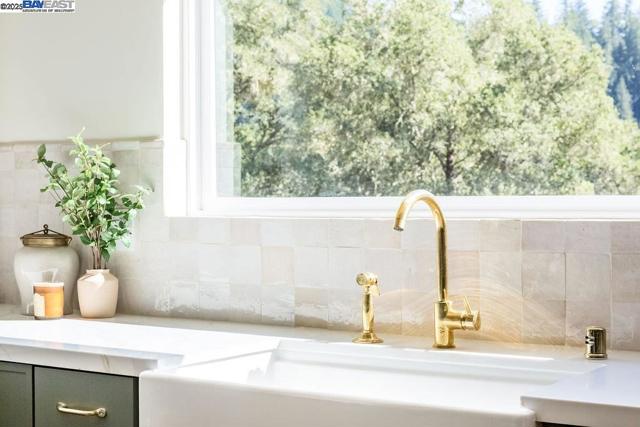 620 Manzanita Ave, Boulder Creek CA: https://media.crmls.org/mediaz/4e4ec43b-d756-45c7-a643-42611b21afd0.jpg