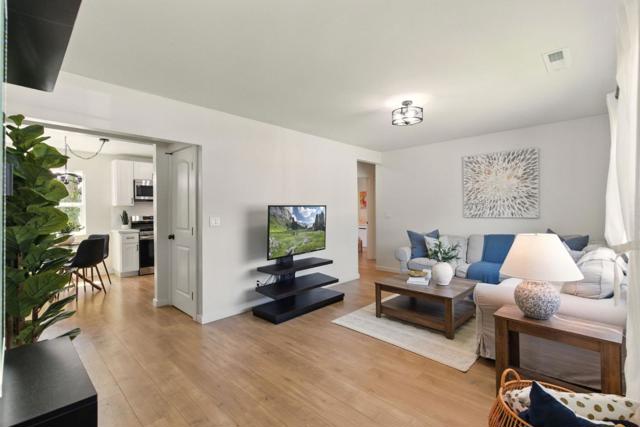 640 Heather Court, Pacifica CA: https://media.crmls.org/mediaz/4e4f7cdc-6be0-420a-8755-9ec7f61e7455.jpg