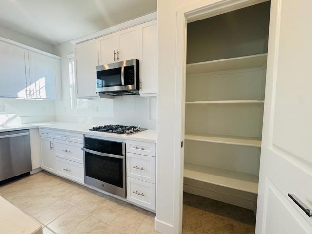 41551 Stanford Road, Palm Desert CA: https://media.crmls.org/mediaz/4e4f8280-ae9b-4f06-a386-a4c3c2d1fd5f.jpg