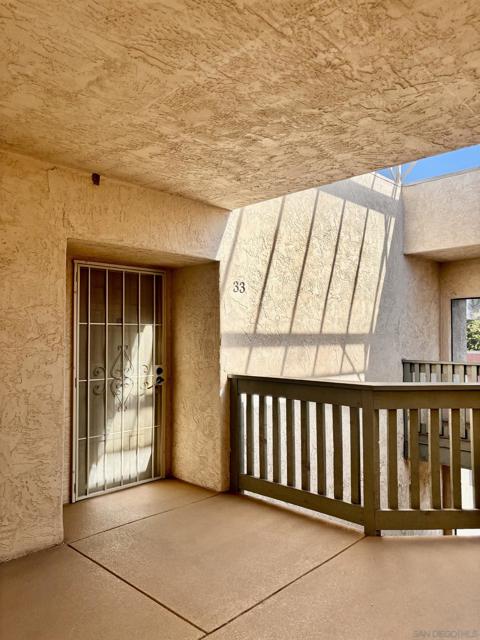 1040 E Washington Ave, Escondido CA: https://media.crmls.org/mediaz/4e5033d0-a842-4b9f-a155-fe3b77550d2c.jpg
