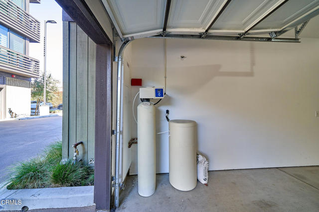 Detail Gallery Image 40 of 42 For 4201 Pennsylvania Ave #C2,  Glendale,  CA 91214 - 4 Beds | 4 Baths