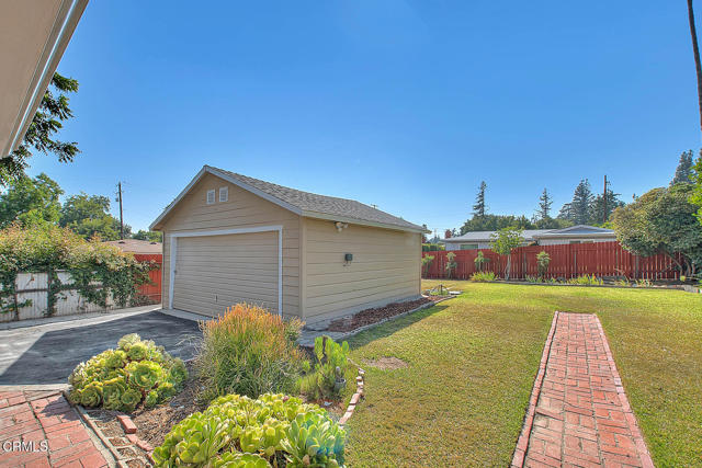 Detail Gallery Image 16 of 22 For 2117 N Madison Ave, Altadena,  CA 91001 - 3 Beds | 1/1 Baths