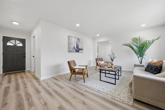 1693 Greentree Drive, Concord CA: https://media.crmls.org/mediaz/4e50b606-4594-4f9a-90a1-c1d33176159f.jpg