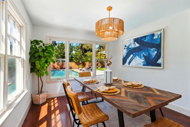 2673 Velvet Way, Walnut Creek CA: https://media.crmls.org/mediaz/4e50e095-6c33-4e6c-b73f-87732becc225.jpg