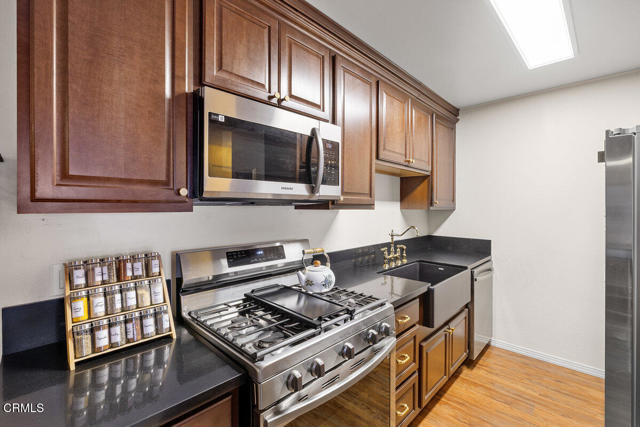 Detail Gallery Image 4 of 27 For 225 W Channel Islands Bld, Port Hueneme,  CA 93041 - 2 Beds | 2 Baths