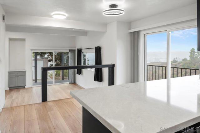 1418 Minden Dr, San Diego CA: https://media.crmls.org/mediaz/4e511054-c2a2-4376-8b5b-baed66e63725.jpg