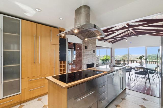 Detail Gallery Image 2 of 56 For 4322 Vista Coronado Dr, Chula Vista,  CA 91910 - 3 Beds | 3 Baths