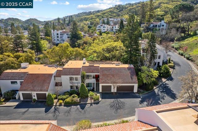 3800 Terra Granada Dr, Walnut Creek CA: https://media.crmls.org/mediaz/4e524779-22d9-4b84-8917-4b79a92c5790.jpg