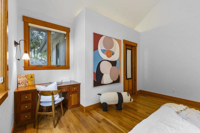 14205 Shannon Road, Los Gatos CA: https://media.crmls.org/mediaz/4e52564d-e978-447d-94ab-1930801370d2.jpg