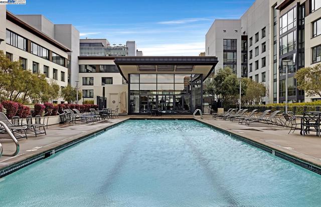 260 King Street, San Francisco CA: https://media.crmls.org/mediaz/4e527970-8e86-4aac-9b79-9218817d98c9.jpg
