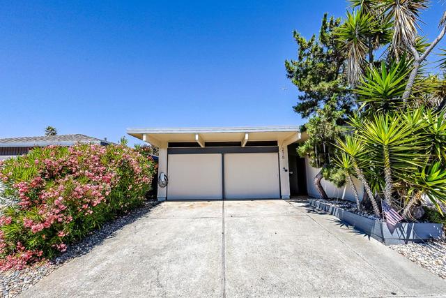 275 Puffin Court, Foster City CA: https://media.crmls.org/mediaz/4e53557c-d1f0-41aa-b172-c7322ea36b58.jpg