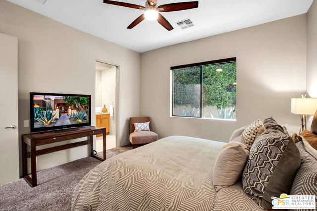 39700 Keenan Drive, Rancho Mirage CA: https://media.crmls.org/mediaz/4e535f6b-b4da-40bb-81ce-3c3b53423e5a.jpg