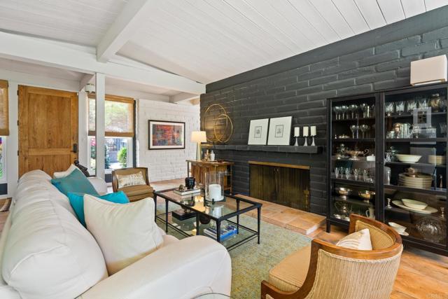 16851 Orchard Bend Road, Poway CA: https://media.crmls.org/mediaz/4e53e394-ffd3-4ff5-8089-42a8c3251981.jpg