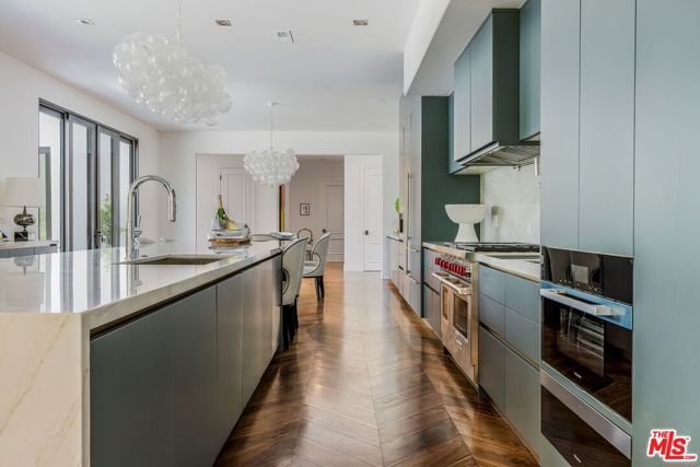 5192 Parkway Calabasas, Calabasas CA: https://media.crmls.org/mediaz/4e5413e2-c610-477e-87f8-02e85e8e56ce.jpg