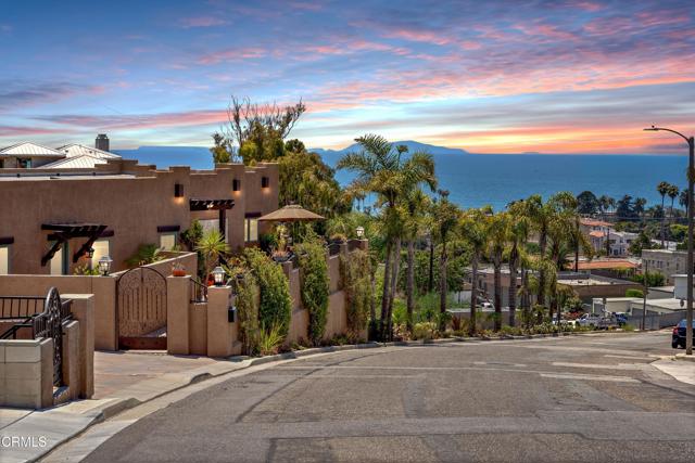 300 N Kalorama Street, Ventura CA: https://media.crmls.org/mediaz/4e5430c3-cba0-446f-bbd4-b78aca11c0ef.jpg