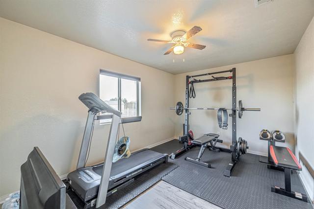 21540 Ives Dr, California City CA: https://media.crmls.org/mediaz/4e54a0e1-7a63-45f5-9d4e-98a486e56da4.jpg