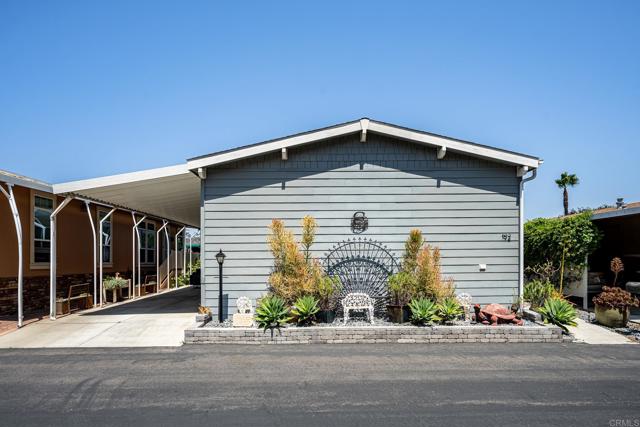 4650 Dulin Road, Fallbrook CA: https://media.crmls.org/mediaz/4e568f9b-3104-4707-98f7-103859191648.jpg