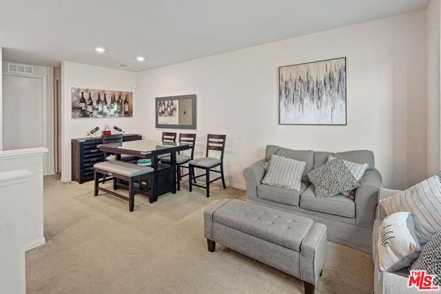 14122 W Willow Lane, Van Nuys CA: https://media.crmls.org/mediaz/4e582d49-f158-4da4-a4c6-4c7eff5520fd.jpg