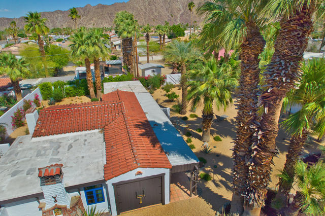 52862 Eisenhower Drive Drive, La Quinta CA: https://media.crmls.org/mediaz/4e58478c-0086-4e35-b53c-1f44698755c7.jpg