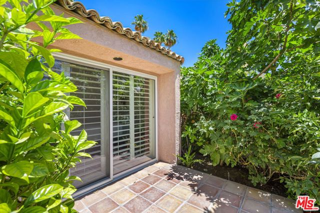 69385 Avenida De Las Montanas, Cathedral City CA: https://media.crmls.org/mediaz/4e5876b7-ca6d-4e71-9643-4d4fafcd969c.jpg