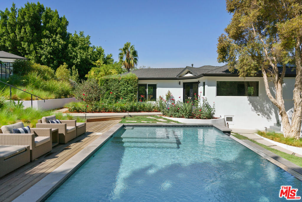 3751 Multiview Drive — image 1